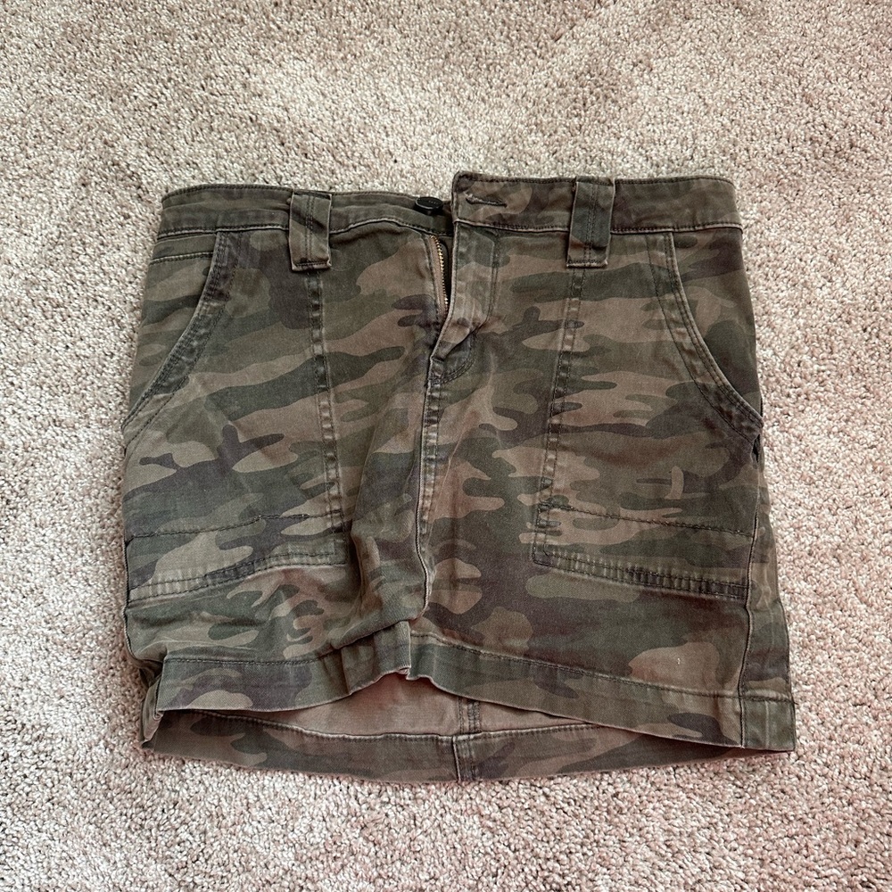 Sanctuary skirt
